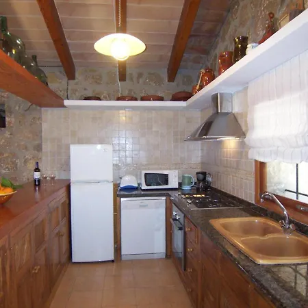 Sleeps 4 Pool Air Con Wifi Pollensa