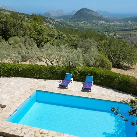 Sleeps 4 Pool Air Con Wifi Willa