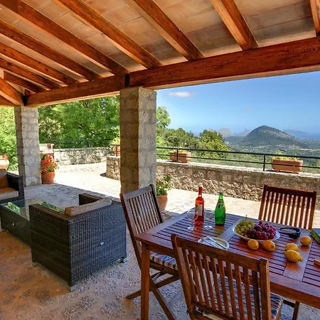 Sleeps 4 Pool Air Con Wifi Willa